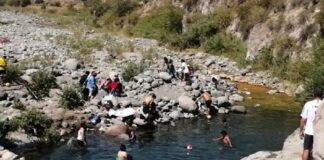 Arequipa: Los intervienen bañándose en un río y los hacen caminar 8 kilómetros hasta la comisaría