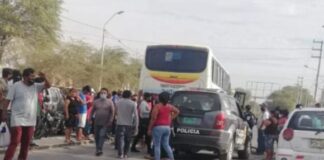 Escolar de 13 años que manejaba motocicleta muere tras chocar con bus de pasajeros