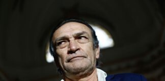 Ordenan impedimento de salida del país por 36 meses para Héctor Becerril