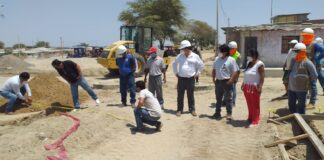 Alcalde Darwin García supervisa avance del proyecto de pistas y veredas en Villa Perú-Canadá