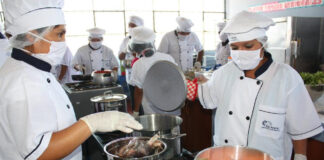 DREP ofrece curso de emprendimiento a estudiantes de institutos tecnológicos y escuelas de formación artística de la región.