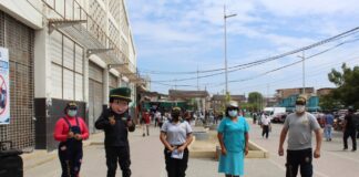 DIRESA y PNP promueven medidas de prevención en mercados para prevenir la covid-19