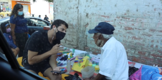 Youtuber Piurano ayuda a abuelito de 93 años