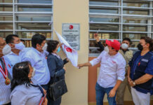 Gobernador Servando Saavedra inauguró I.E 14777 de Sullana