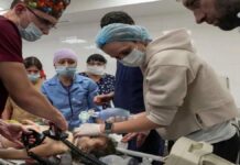 Una niña muere deshidratada entre las ruinas de una casa bombardeada en Ucrania