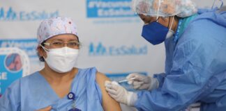 Profesionales y técnicos de salud recibirán a partir de hoy cuarta dosis contra la Covid-19
