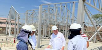 Gobernador inspecciona construcción del C.S Tacalá-Castilla