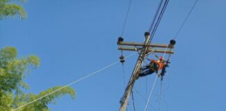 Enosa recupera de manera progresiva servicio eléctrico en zonas del Alto Piura tras derrumbes