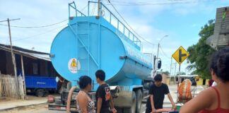 Municipalidad lleva agua potable a familias afectadas por lluvias