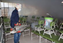 Gore Piura fumiga colegios del Medio Piura para prevención del dengue