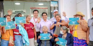 Familias de Castilla damnificadas por lluvias reciben bono de 500 soles