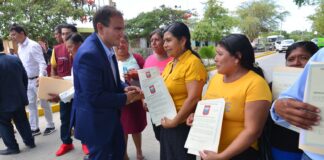 Piura: Municipalidad tituló 891 predios en lo que va del año