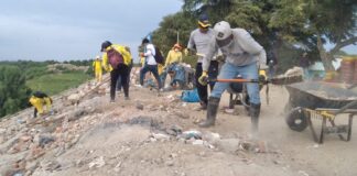 Municipalidad Provincial de Piura realiza operativo de limpieza en la ribera del río Piura y planta árboles para combatir la contaminación