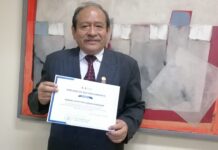 Don Manuel Aquino recibió reconocimiento por su trayectoria como artista plástico