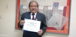 Don Manuel Aquino recibió reconocimiento por su trayectoria como artista plástico