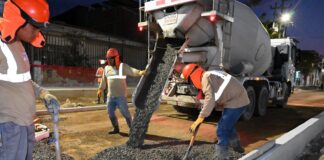 Inician vaciado de concreto en pavimento en la Av. Vice, desde la Calle Cinco hasta la Av. Grau