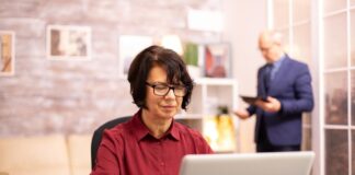 ¿Cuáles son los beneficios de contratar personas mayores de 50 años?