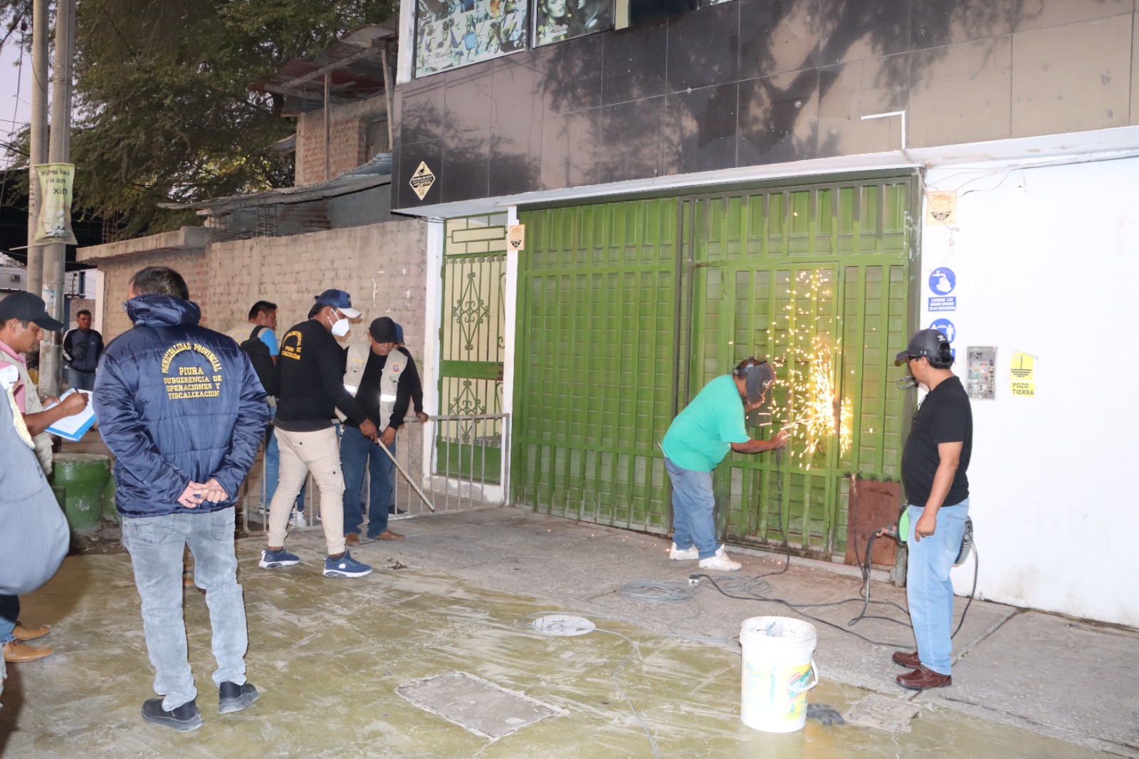 Con soldadura cierran definitivamente bar «Son de Barrio» ubicado en APV Los Titanes