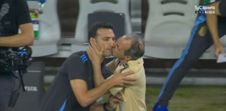 Director Técnico de la selección Argentina, Lionel Scaloni, recibió tremenda muestra de cariño de su utilero
