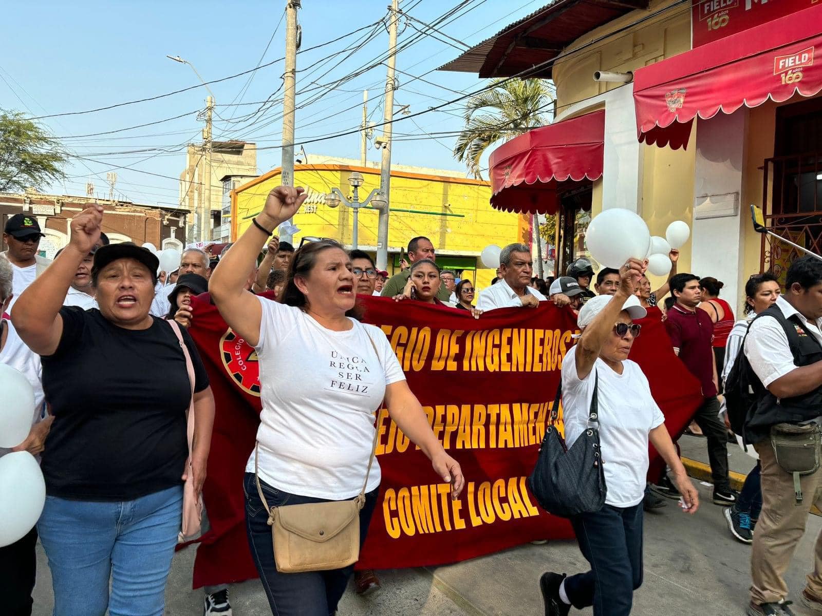 Población y autoridades marchan por la paz y seguridad en Sullana