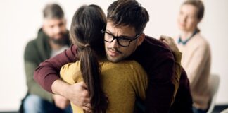 Salud mental: ¿qué podemos hacer para prevenir el suicidïo entre los jóvenes?