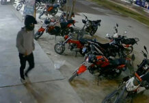 Piura: Captan a sujetos intentando robar motocicletas en Urb. Santa Margarita