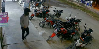 Piura: Captan a sujetos intentando robar motocicletas en Urb. Santa Margarita