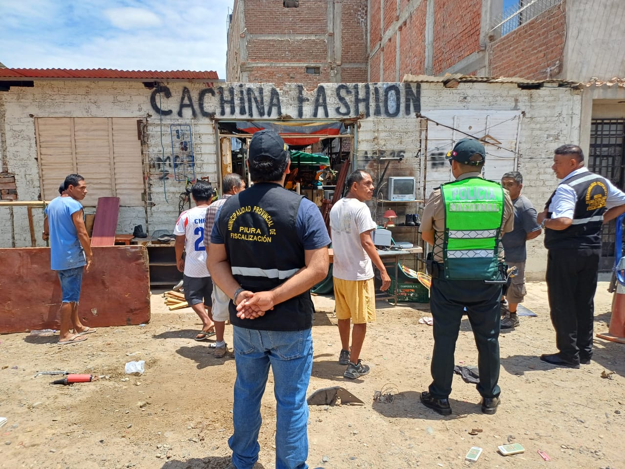Piura: Retiran a comerciantes informales de la Zona Industrial en operativo