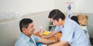 Más de 100 personas acceden a pruebas gratuitas de detección de cáncer en Piura