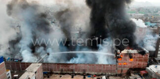 Incendio de gran magnitud en Barrios Altos deja siete edificaciones afectadas