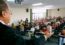 Aprueban dictamen que propone crear un ‘Ciclo Cero’ como única modalidad de ingreso a cualquier universidad del país