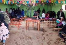 Alumnos de Ayabaca estudian en capilla del cementerio por daños en su colegio
