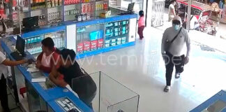 Chulucanas: Delincuentes armados asaltan farmacia y se llevan s/10 mil