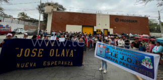 Padres de familia exigen entrega del colegio José Olaya en Piura