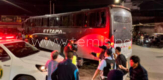 Motociclista muere tras impactar contra bus de personal en Castilla