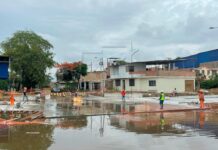 Piura: Lluvia deja aniegos en cruce de avenidas Sullana y Don Bosco