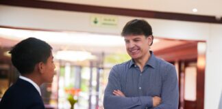Fernando Morientes lidera jornada de reflexión sobre educación y deporte junto a la UCV