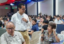 Egresados de la UCV Piura se conectan con el mundo laboral en encuentro que impulsa talento vallejiano