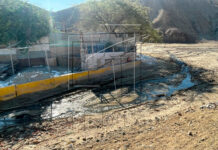 Paita: Desborde de aguas residuales afecta viviendas y colegio