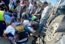 Motociclista termina herido tras fuerte choque con camión en la vía Piura–Paita