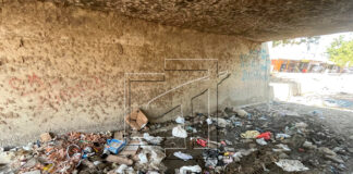 Vecinos de Andrés Avelino Cáceres alertan abandono y acumulación de basura en el dren Maldonado