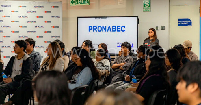 Minedu propone cambiar reglas de Pronabec y estudiantes temen perder sus becas