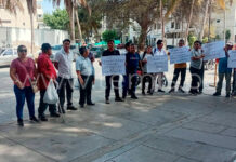 Trabajadores del Club Grau realizan plantón y exigen una propuesta justa a su pliego de reclamos Trabajadores del Club Grau realizan plantón para exigir aumento salarial