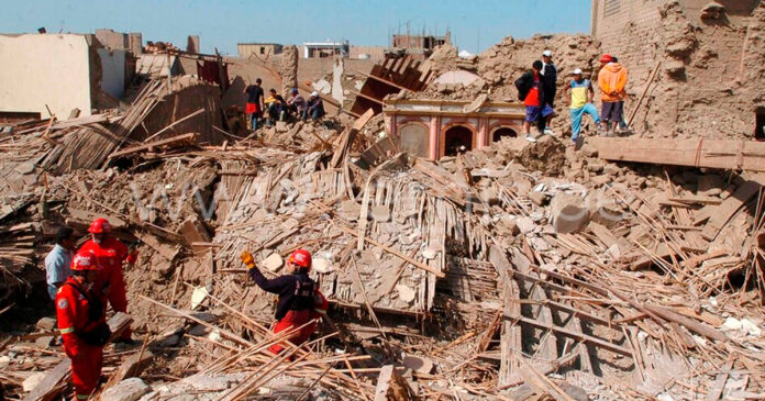 Terremoto en la ciudad de Pisco Viviendas destruidas, fue el saldo que dejó el terremoto en la ciudad de Pisco